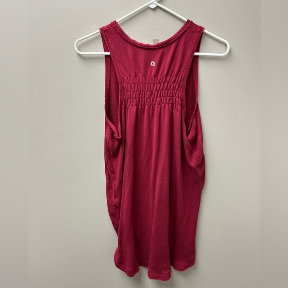 Hyba Red Long Tank Top - Picture 3 of 5